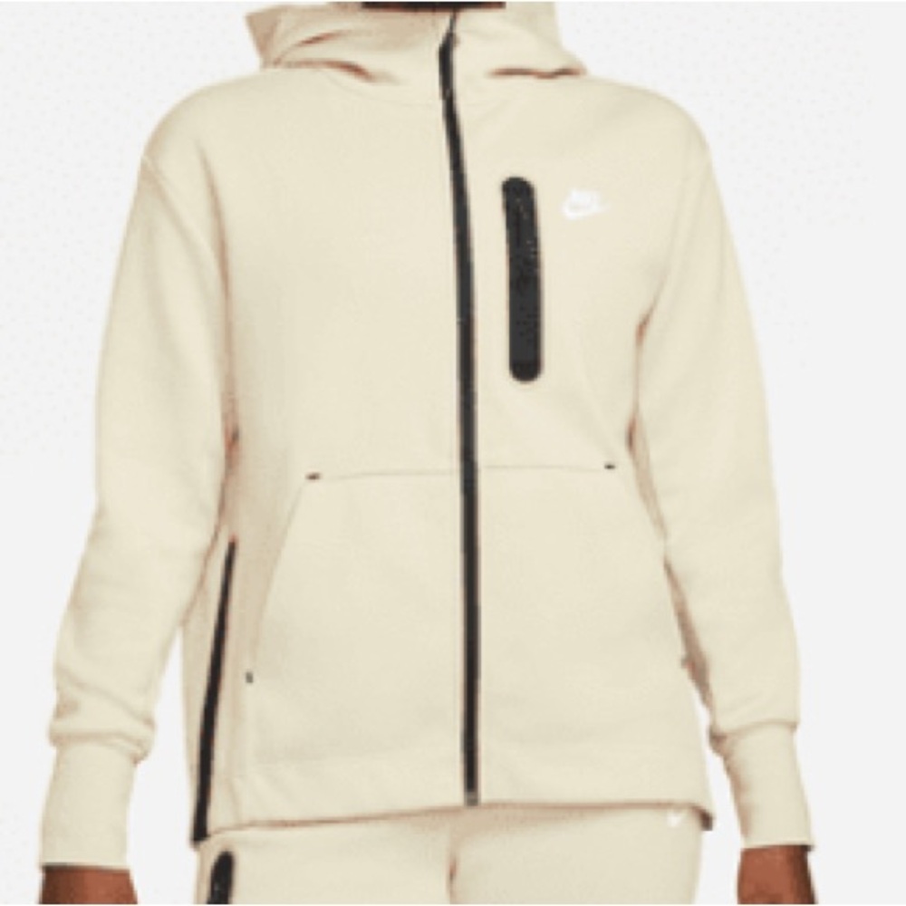 Nike Sportswear Tech Fleece, only worn once. .